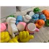Image 3 : Lot of 2 Packs of 28 PCS Thumb Wall Hook - Self Adhesive