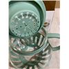Image 7 : Glass Microwave Popcorn Popper