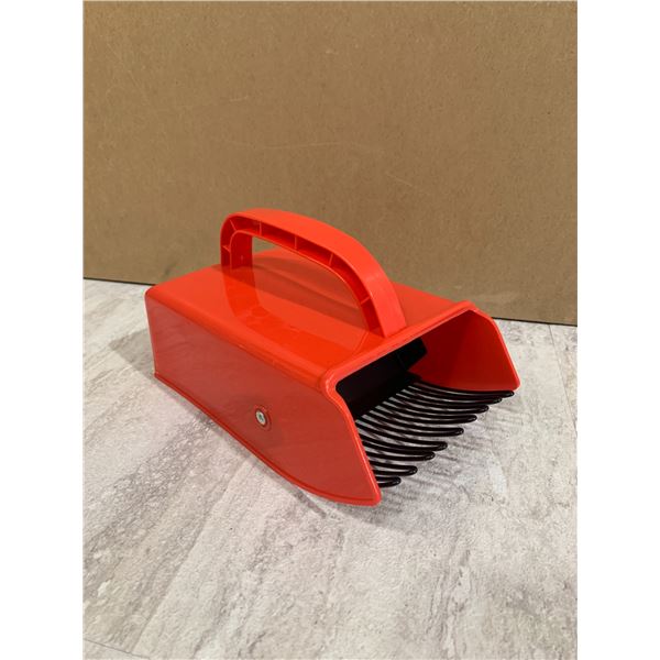 Berry Picker Rake Scoop Perfect For Blueberries