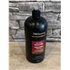 Image 1 : TRESemme Amplified Volume 24 Hour Body & Lift Shampoo