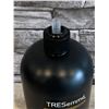 Image 3 : TRESemme Amplified Volume 24 Hour Body & Lift Shampoo