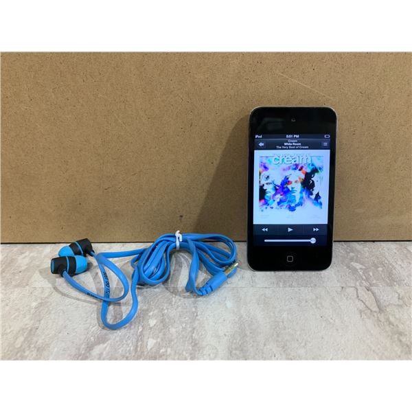 Apple iPod Touch - Older Model - 729 Songs Included - Nike Headphones