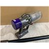 Image 4 : Dyson Stick Vacuum