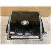 Image 2 : Cuisinart Portable Tabletop Gas Grill