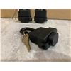 Image 2 : Pack of 3 Indoor / Outdoor Padlocks w/Keys