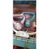 Image 1 : 16" PILATES RING AND 2 KETTLE BELLS - 10LBS AND 15LBS