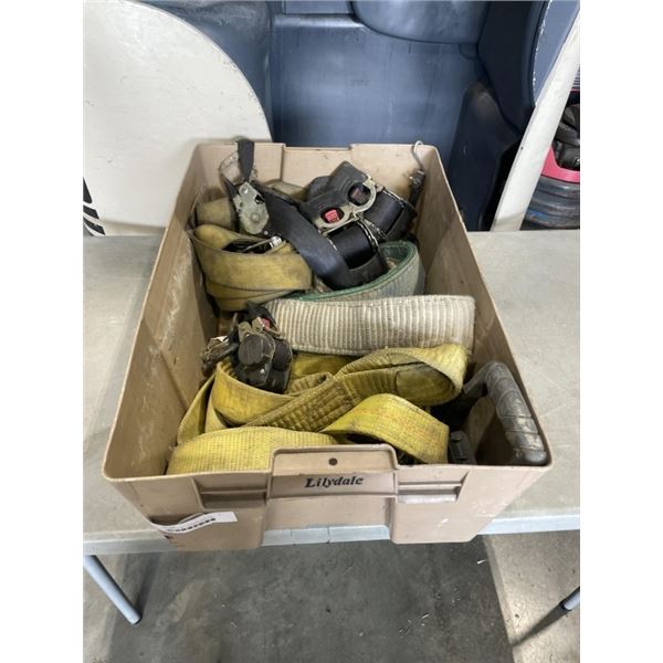 TRAY OF RACTCHET STRAPS AND TIE DOWNS
