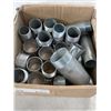 Image 2 : 2 BOXES OF THREADED PIPES AND 6" AND SHORTER BOLTS