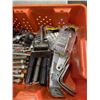 Image 4 : TRAY OF HEAVY DUTY HINGES, AND BOLTS, ANCHORS, LATCHES