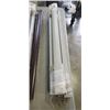 Image 3 : 4 BUNDLES OF BLINDS - 3  32.5", 1 33"