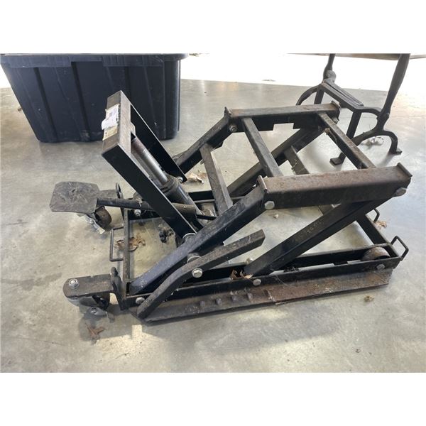 ATV LIFT 1250LB CAPACITY