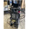 Image 3 : HUSKY POWER WASHER 1050 PSI