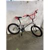 Image 4 : SILVER HUFFY BIKE