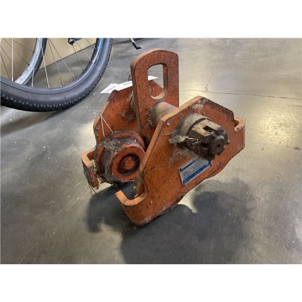 TROLLY HOISE 1-1/2 TON CAPACITY