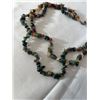 Image 2 : NATURAL SEMI PRECIOUS STONE AND BEADS NECKLACE
