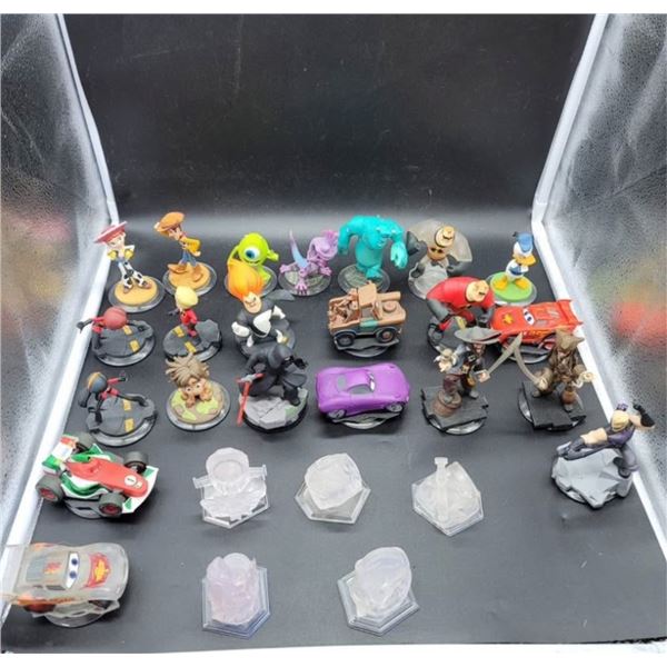 BOX DISNEY INFINITY ANIMATION VIDEO GAME FIGURES UNIVERSAL ACROSS ALL COMPATIBLE  CONSOLES