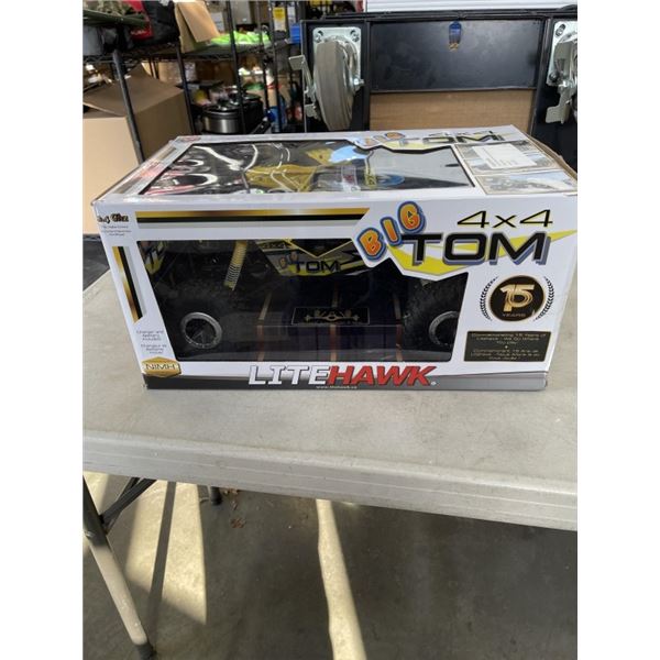 AS NEW LITE HAWK BIG TOM 4X4 RC TRUCK WORKING