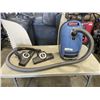 Image 1 : MIELE CANNISTER VACUUM WORKING
