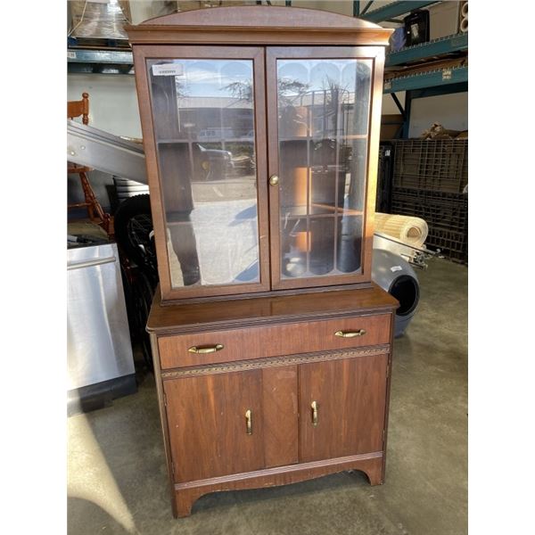 VINTAGE GLASS DOOR DISPLAY CABINET WITH 2 DOORS