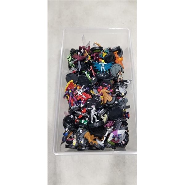 TOTE OF COLECTIBLE HERO CLIX