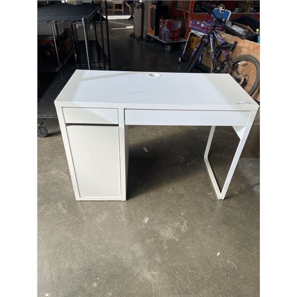 WHITE IKEA DESK