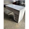 Image 4 : WHITE IKEA DESK
