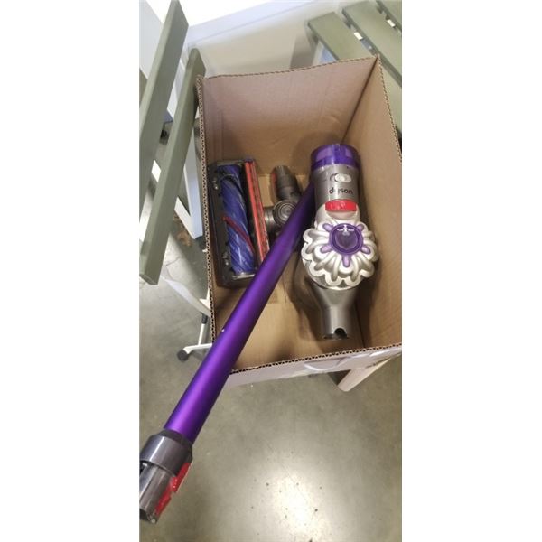 DYSON V8 CORDLESS STICK VACUUM - TESTED WORKING, RETAIL $599