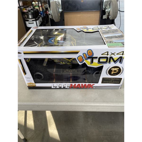 AS NEW LITE HAWK BIG TOM 4X4 RC TRUCK WORKING