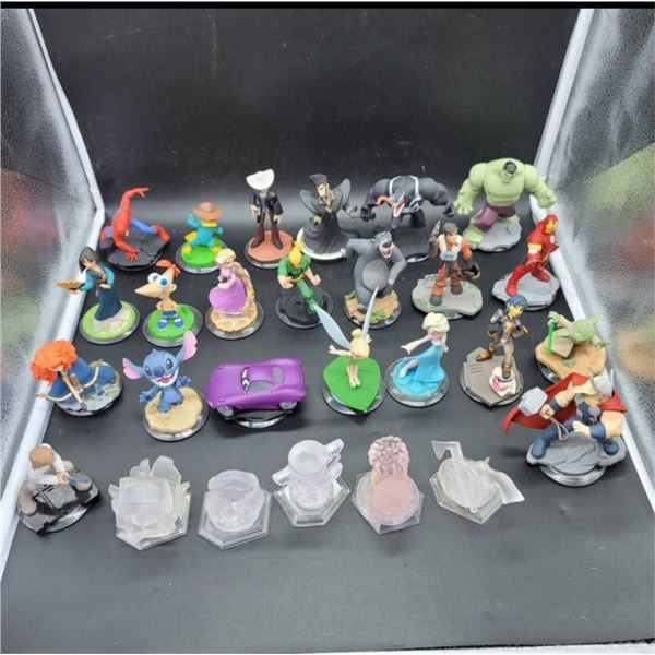 BOX DISNEY INFINITY ANIMATION VIDEO GAME FIGURES UNIVERSAL ACROSS ALL COMPATIBLE  CONSOLES