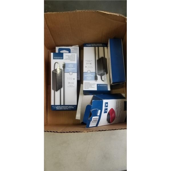 100 W POWER ADAPTER WITH FOUR SLOT MEMORY CARD READER AND MORE