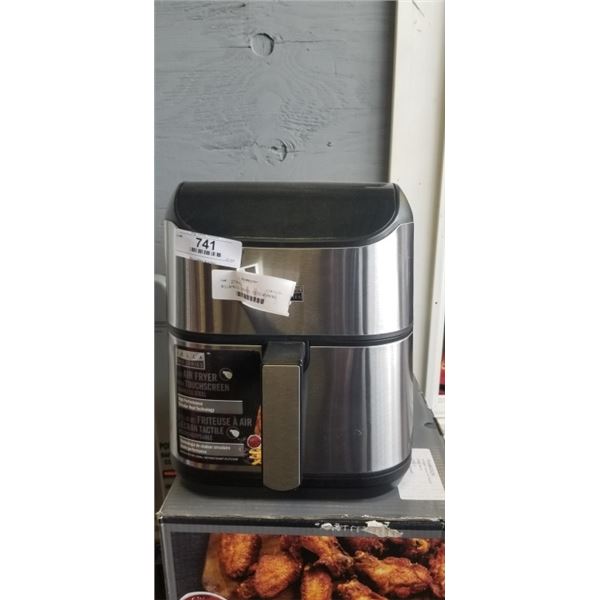 AS NEW BELLAPRO 5.7L  AIR FRYER - TESTED WORKING, RETAIL $219