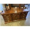 Image 3 : LEXTINGTON FURNITURE MAHOGANY DRESSER W/ MIRROR