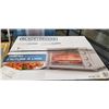 Image 4 : BLACK AND DECKER 6-SLICE AIR FRY TOASTER OVEN - TESTED WORKING