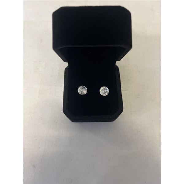 NEW S925 2.0CT EACH SIMULATED DIAMOND (CZ) STUD EARRINGS, MOUNTED IN 925 STERLING SILVER W/ WHITE GO