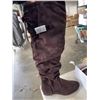 Image 5 : 3 NEW PAIRS OF WOMENS SIZE 9.5 BOOTS