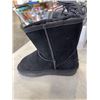 Image 4 : 4 NEW PAIRS OF KIDS SIZE 11 BOOTS
