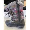 Image 8 : 4 NEW PAIRS OF KIDS SIZE 11 BOOTS