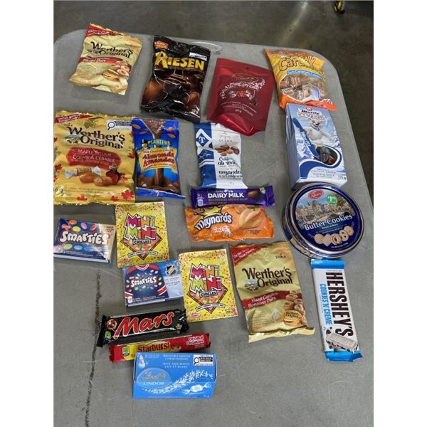ASSORTED CNADY AND CHOCOLATE TREATS