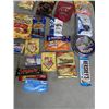 Image 3 : ASSORTED CNADY AND CHOCOLATE TREATS