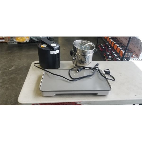 COUNTERTOP GRIDDLE WORKING WITH STAINLESS MIXING BOWLS AND STAND MIXING TOOLS
