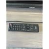 Image 6 : TOSHIBA 55 INCH TV W/ REMOTE