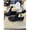 Image 2 : 3 NEW PAIRS OF WOMENS SIZE 7.5 BOOTS