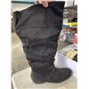 Image 5 : 3 NEW PAIRS OF WOMENS SIZE 7.5 BOOTS