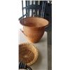 Image 3 : 3 WICKER BASKETS