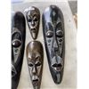 Image 3 : 4 CARVED MASKS