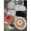 Image 2 : LARGE ASSORTMENT OF SERVING PLATTERS