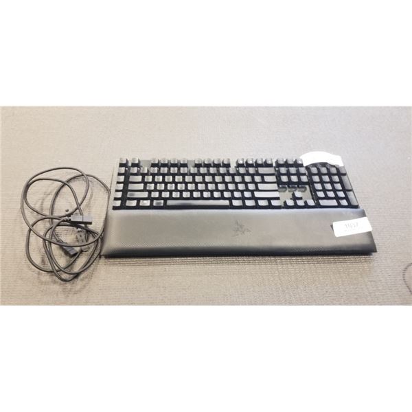 AS NEW RAZOR BLACK WIDOW V4 KEYBOARD TESTED AND WORKING