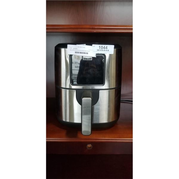 AS NEW BELLAPRO 4.0L TOUCHSCREEN AIR FRYER - TESTED WORKING, RETAIL $199