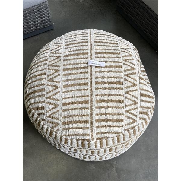 ARTICLE 30 INCH ROUND POOF