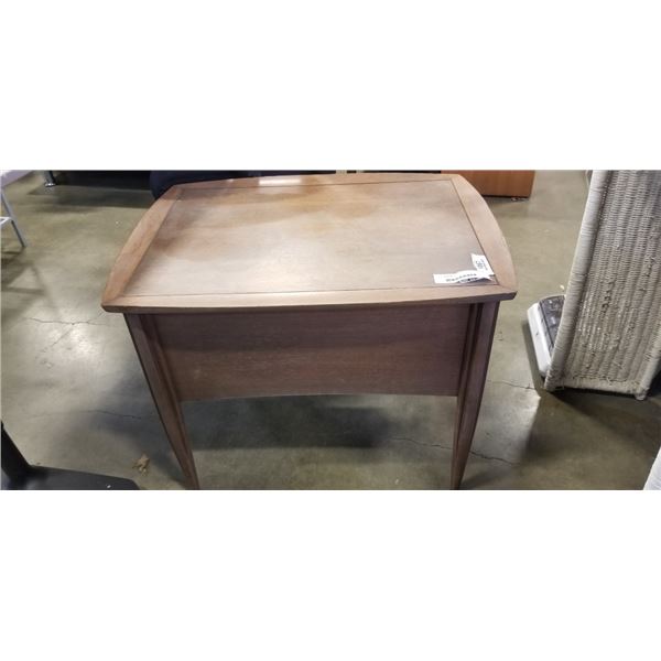 VINTAGE TEAK SIDE TABLE